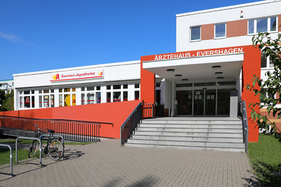 Apotheke aussen